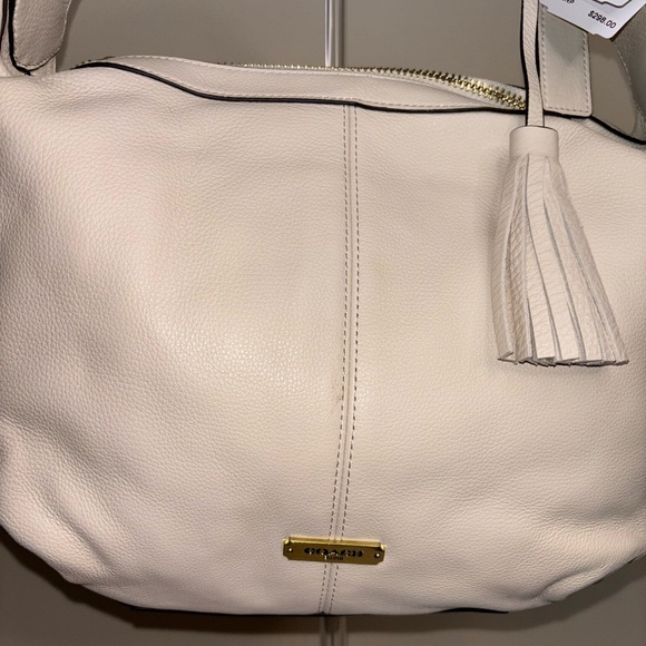 NWT Coach Off White Leather Shoulder Bag with Dust Bag. - Picture 3 of 16